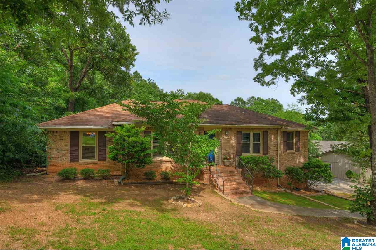 811 Round Hill Road Pelham, AL 35124 - Photo 2 of 33
