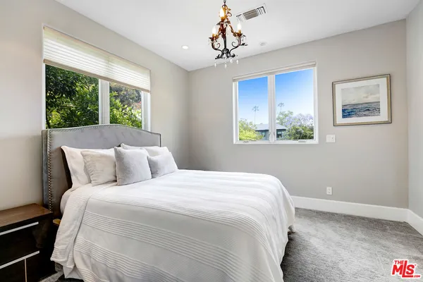 $13,500 | 841 North Crescent Heights Boulevard, Los Angeles, CA 90046