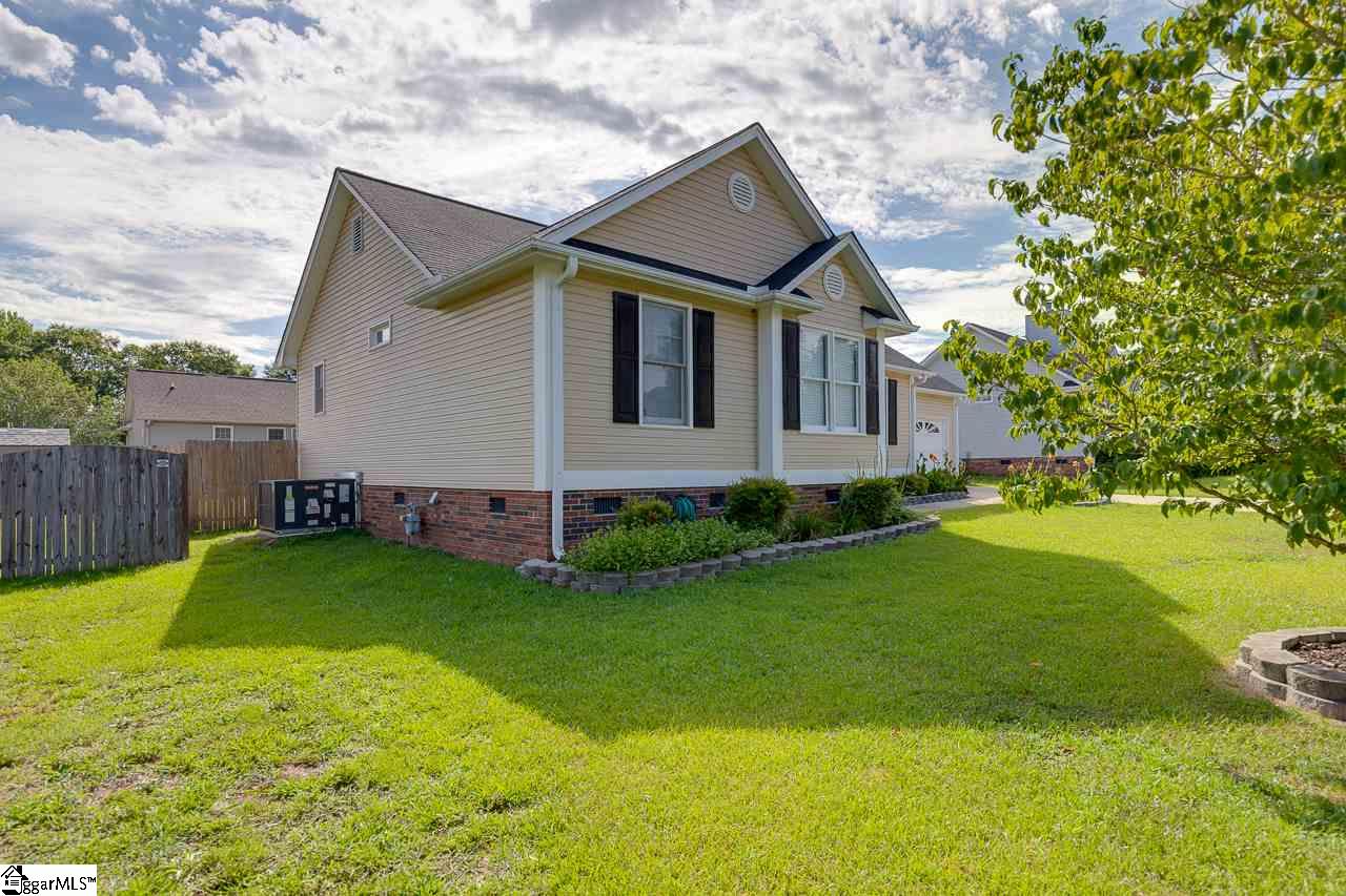 22 Fortson Way Fountain Inn, SC 29644 - Photo 3 of 34 Gallery Image 3