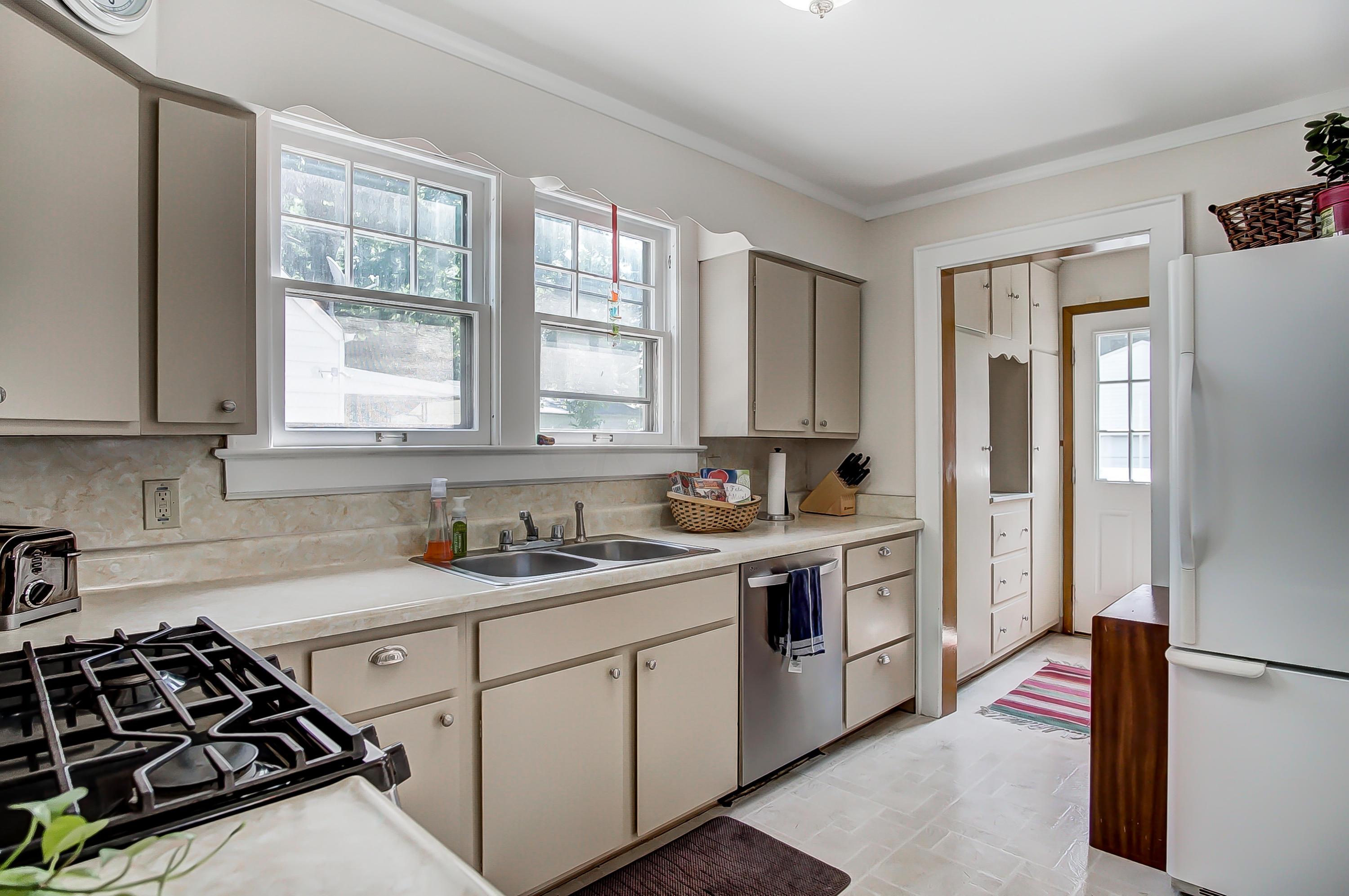 559 Arden Road Columbus, OH 43214 - Photo 11 of 32 Gallery Image 11