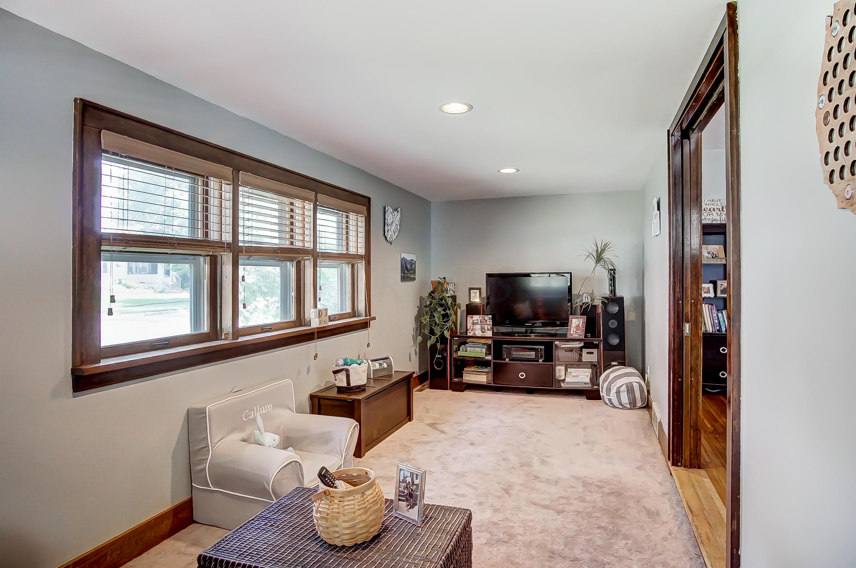 559 Arden Road Columbus, OH 43214 - Photo 8 of 32 Gallery Image 8