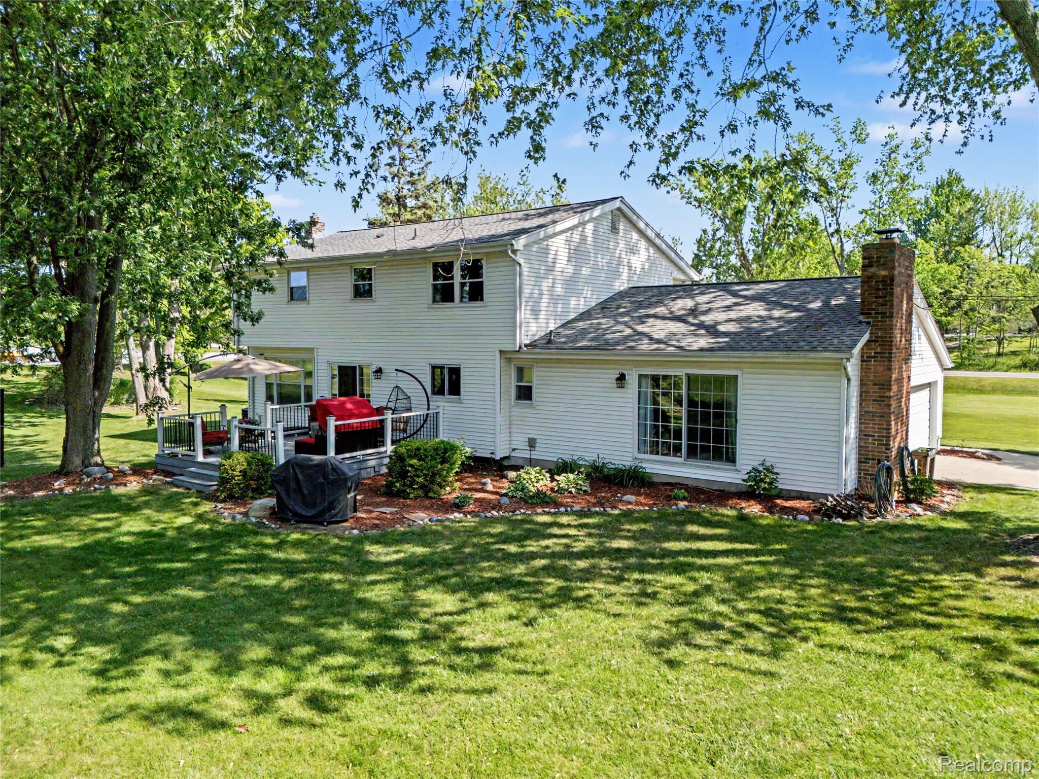 4393 East Cook Road Grand Blanc, MI 48439 - Photo 31 of 37 035_file_5417.jpg