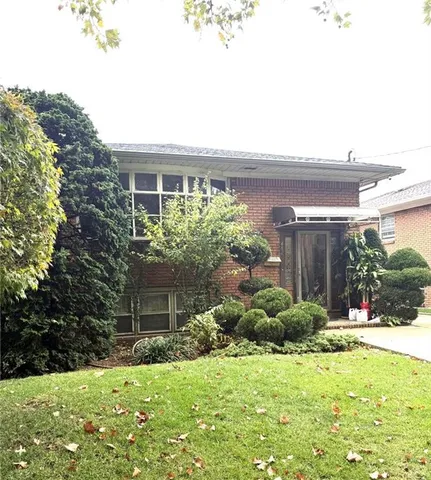 $925,000 | 482 Steuben Street | Grasmere