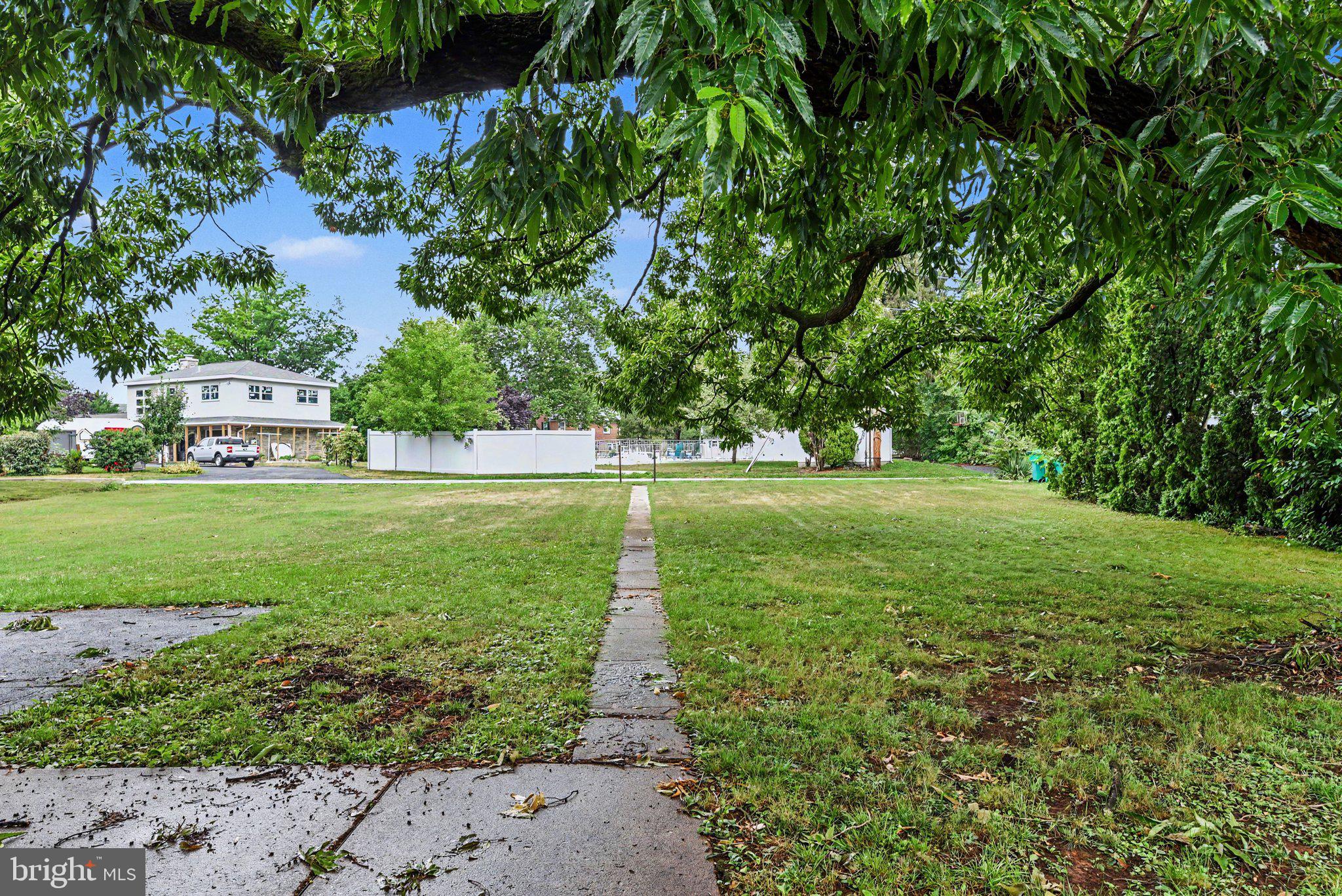 125 West Governor Road Hershey, PA 17033 - Photo 25 of 28