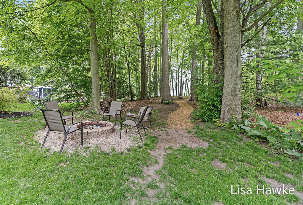 19047 North Fruitport Road Spring Lake, MI 49456 - Photo 8 of 53 19047N.FruitportRd-13LoRes