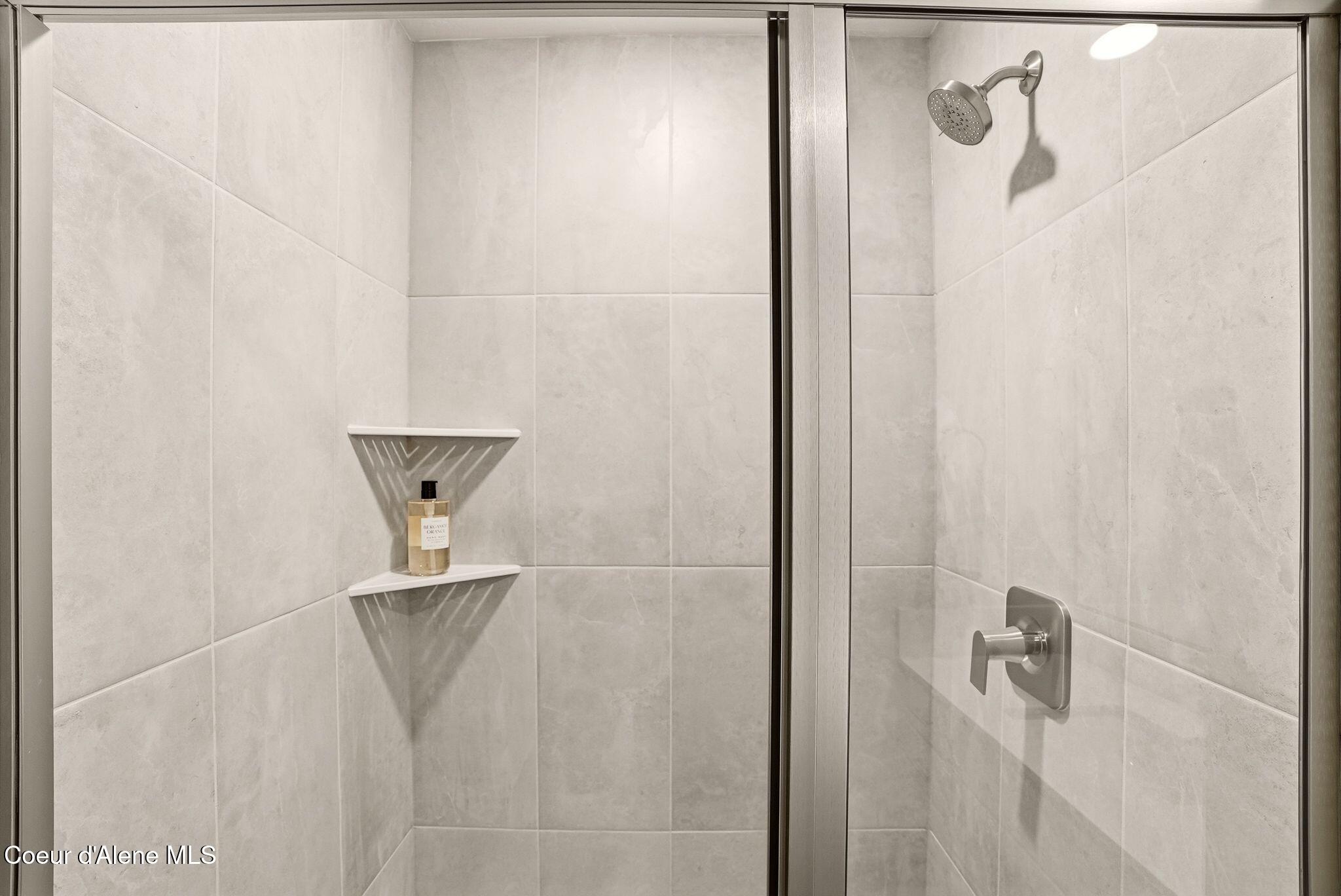 1129 West Pinewood Loop Coeur D'Alene, ID 83814 - Photo 24 of 27 Inside-Media-Pinewood-Interior-22