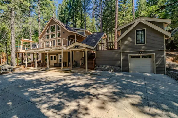 $555,000 | 3061 Tahos Drive, Dorrington, CA 95223