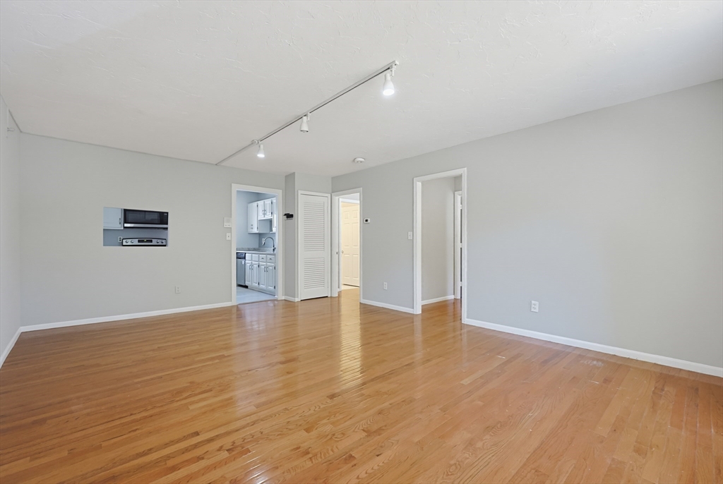 425 Main Street, Unit 9D Hudson, MA 01749 - Photo 14 of 41