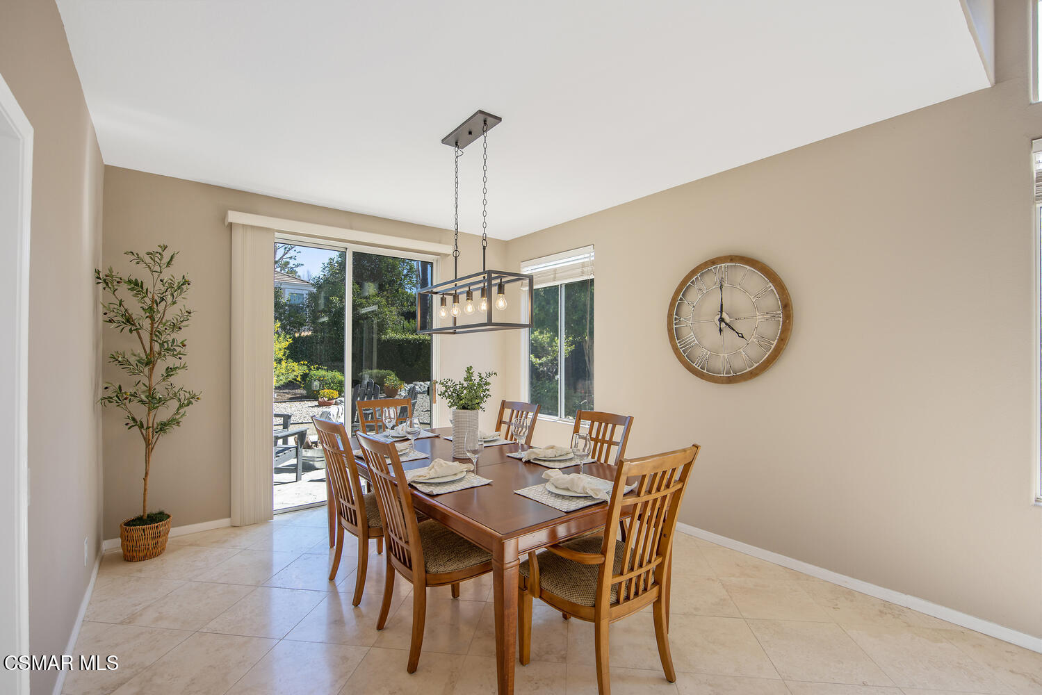 4308 Cedardale Road Moorpark, CA 93021 - Photo 8 of 59 4308 Cedardale Rd Moorpark CA-large-011-