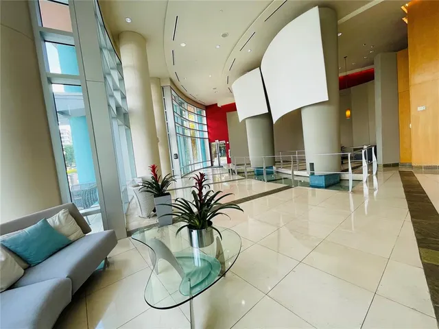 $2,000 | 322 East Central Boulevard, Unit 613, Orlando, FL 32801