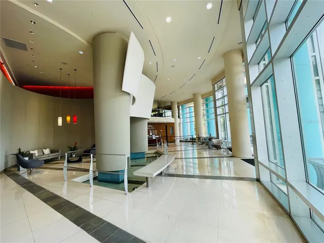 $2,000 | 322 East Central Boulevard, Unit 613, Orlando, FL 32801