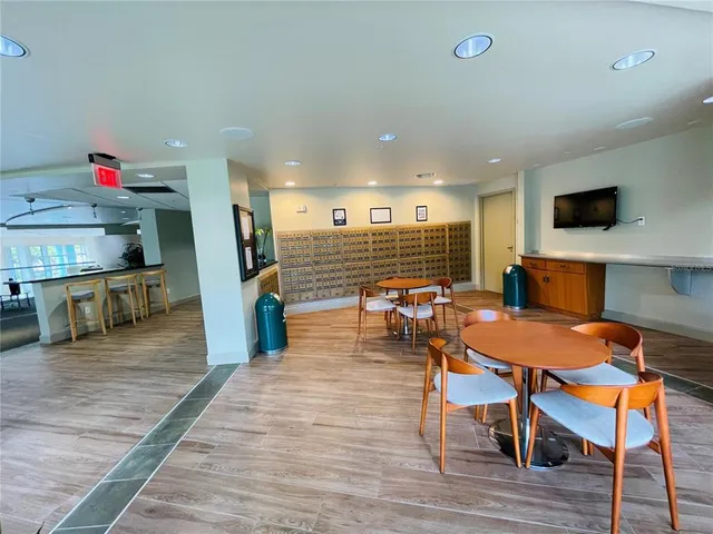 $2,000 | 322 East Central Boulevard, Unit 613, Orlando, FL 32801