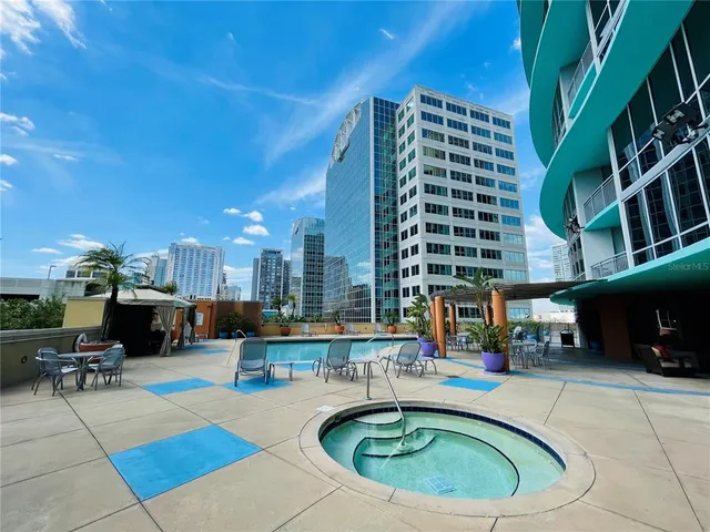 $2,000 | 322 East Central Boulevard, Unit 613, Orlando, FL 32801