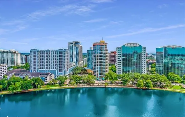 $2,000 | 322 East Central Boulevard, Unit 613, Orlando, FL 32801