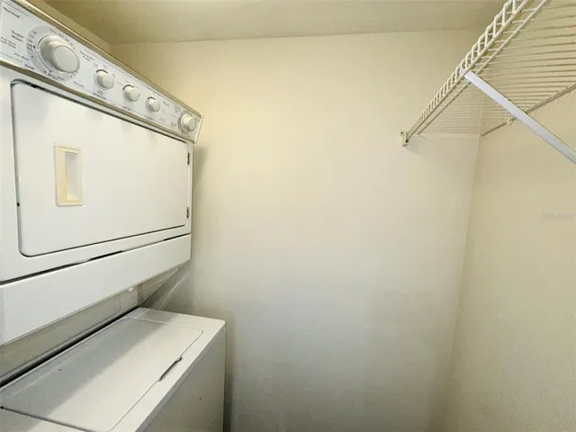 $2,000 | 322 East Central Boulevard, Unit 613, Orlando, FL 32801