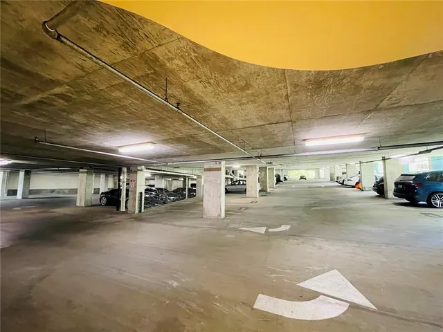 $2,000 | 322 East Central Boulevard, Unit 613, Orlando, FL 32801