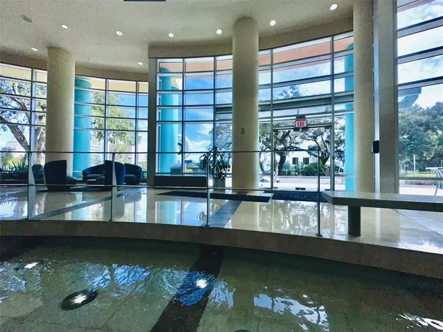 $2,000 | 322 East Central Boulevard, Unit 613, Orlando, FL 32801