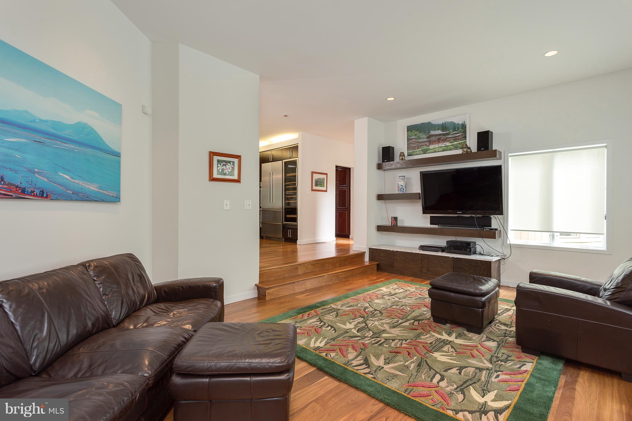 2038 Beacon Place Reston, VA 20191 - Photo 13 of 28 Family Room w/fireplace