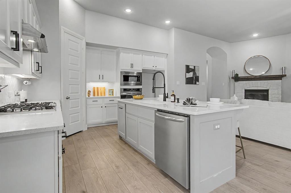 1101 Claiborne Drive Aubrey, TX 76227 - Photo 12 of 40