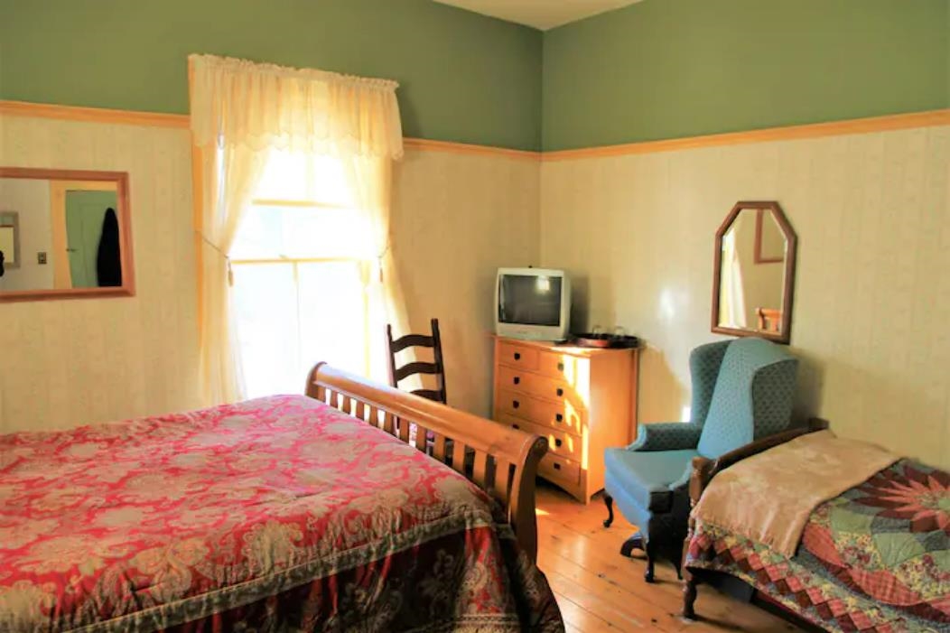 82 Main Street Vergennes, VT 05491 - Photo 17 of 39 Gallery Image 17
