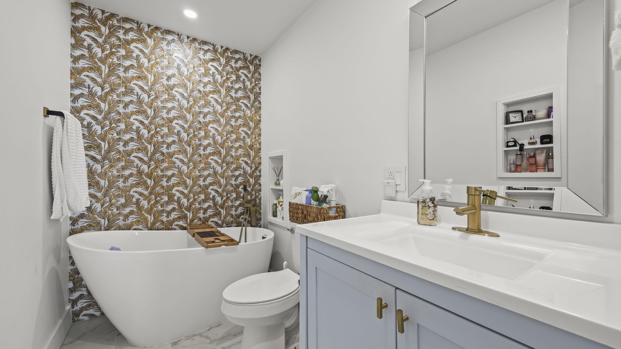 26063 Canal Road, Unit 2F Orange Beach, AL 36561 - Photo 20 of 36 Bathroom