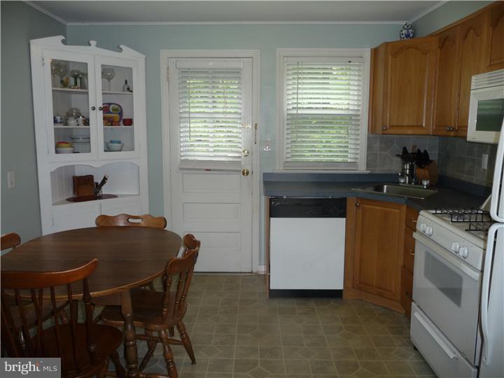 58 Gedney Road Lawrenceville, NJ 08648 - Photo 5 of 14 Kitchen