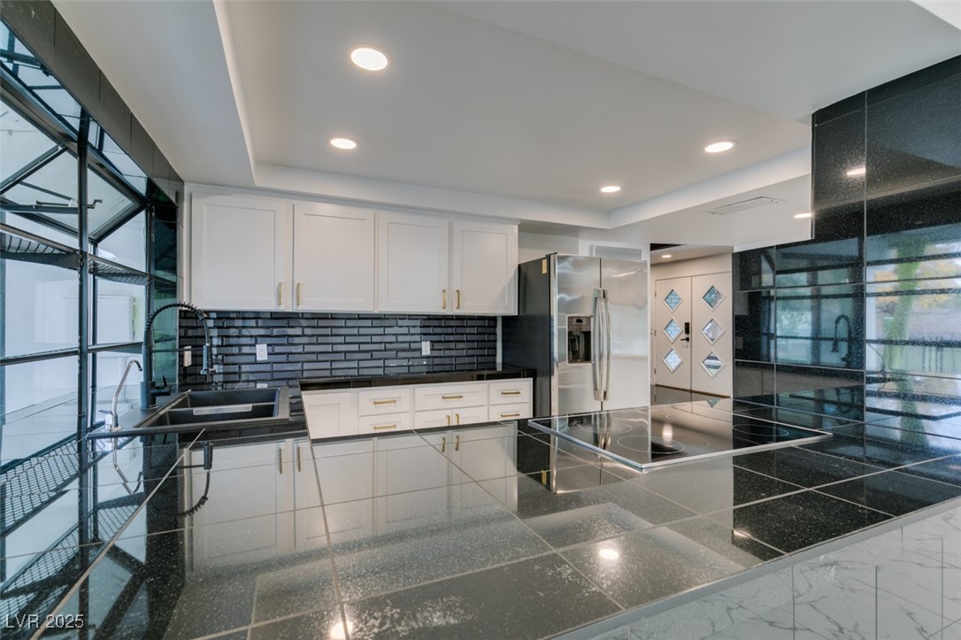 2875 Rosanna Street Las Vegas, NV 89117 - Photo 27 of 54 KITCHEN WITH BAY WINDOW