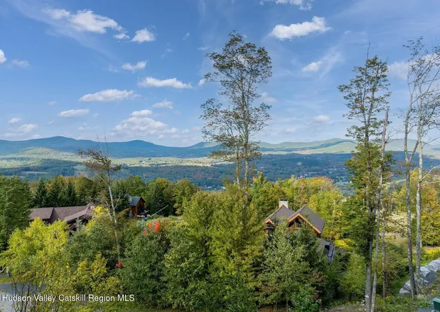 $500,000 | 220-240 Club Road, Windham, NY 12496