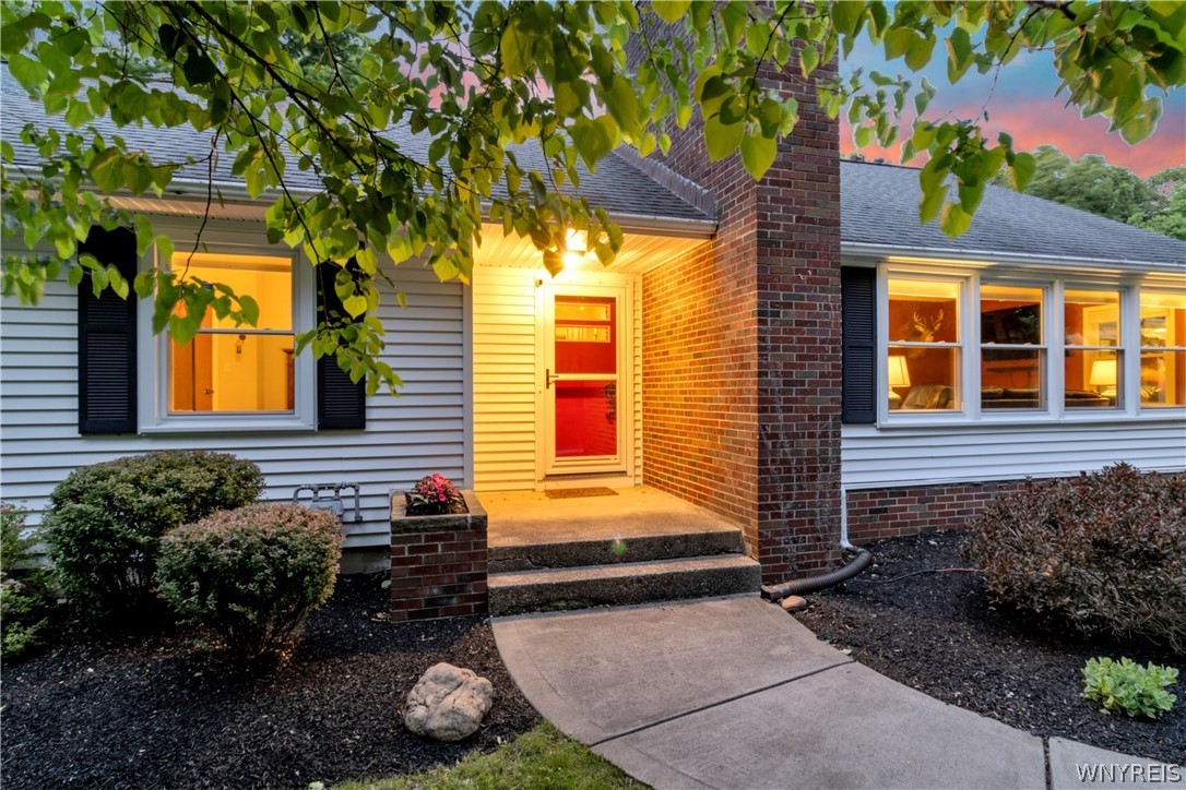 150 Girdle Road East Aurora, NY 14052 - Photo 5 of 47
