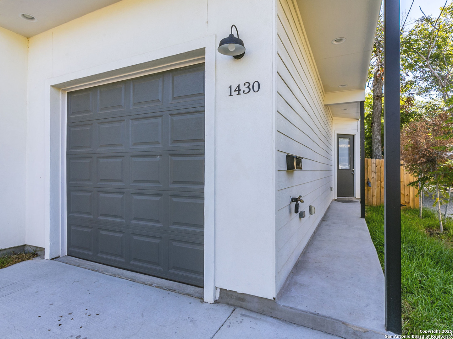 1430 Hays Street, Unit 101 San Antonio, TX 78202 - Photo 11 of 25