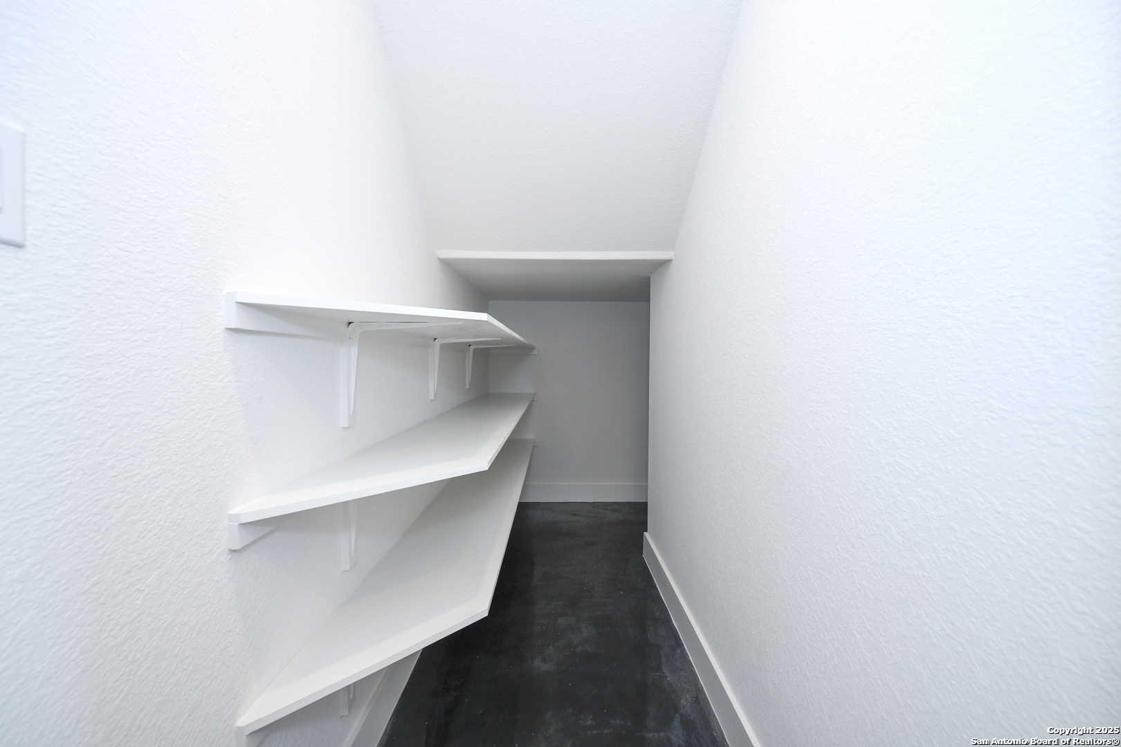 1430 Hays Street, Unit 101 San Antonio, TX 78202 - Photo 19 of 25 a view of entryway