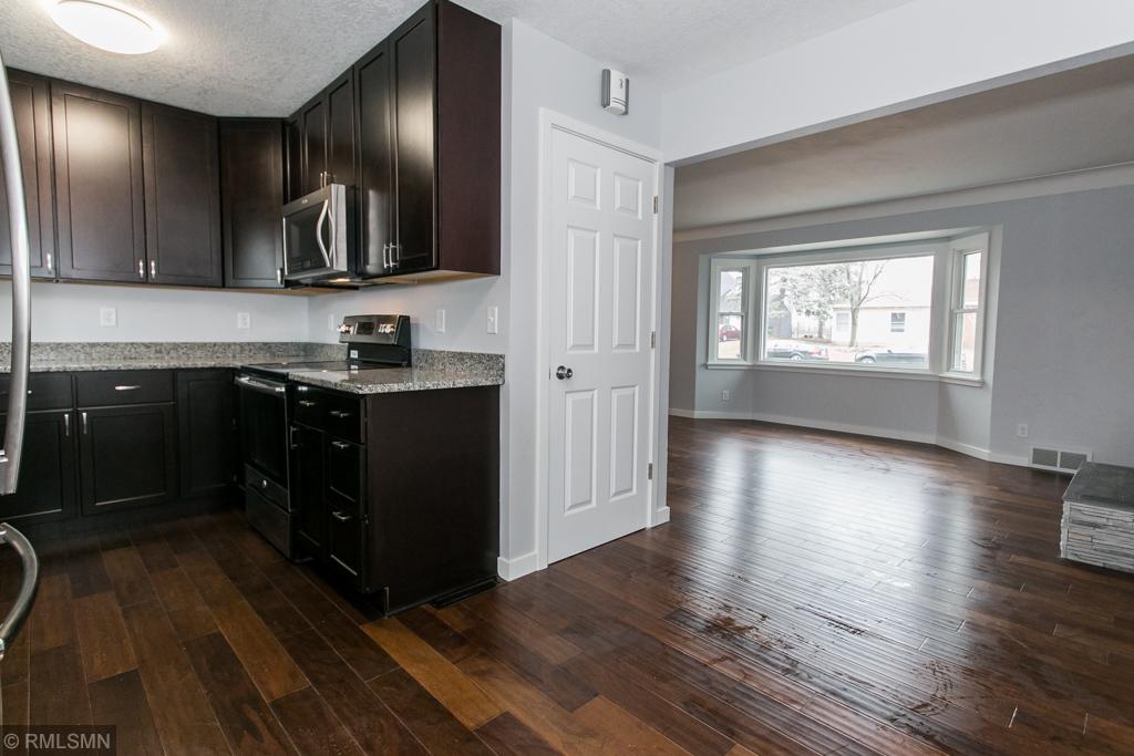 2197 Haddington Road Roseville, MN 55113 - Photo 14 of 31