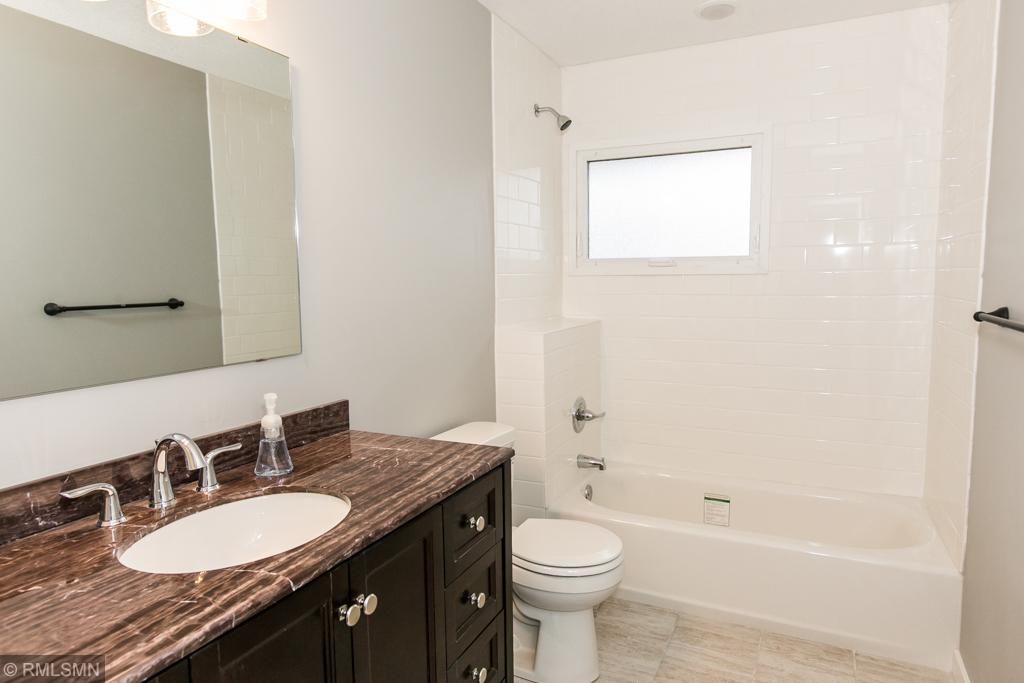 2197 Haddington Road Roseville, MN 55113 - Photo 22 of 31