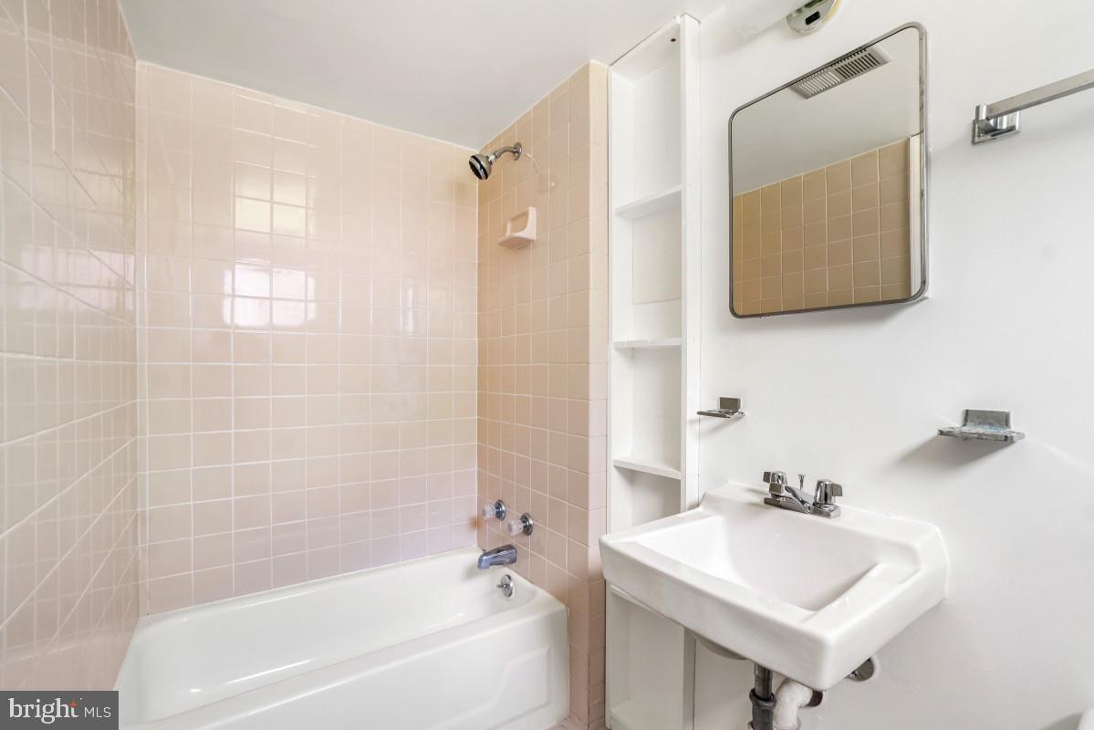 500 Derrydown Lane Silver Spring, MD 20904 - Photo 28 of 30 Gallery Image 28