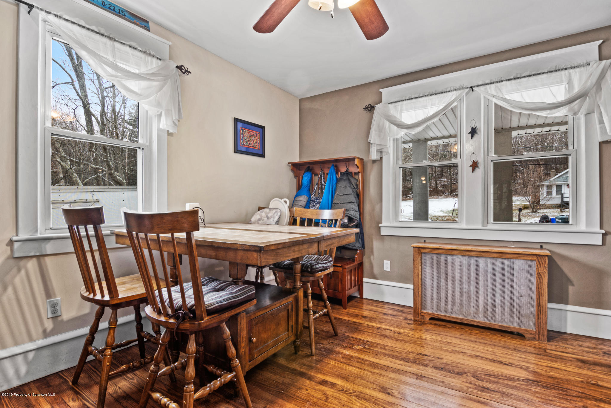 532 Huntsville Road Dallas, PA 18612 - Photo 5 of 28 Gallery Image 5