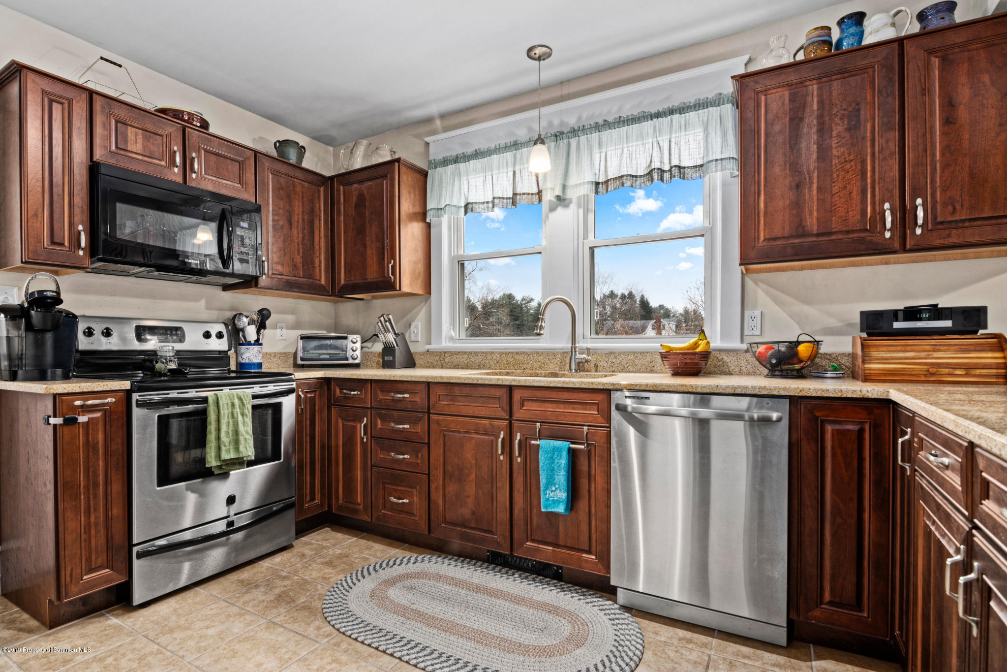 532 Huntsville Road Dallas, PA 18612 - Photo 6 of 28 Gallery Image 6