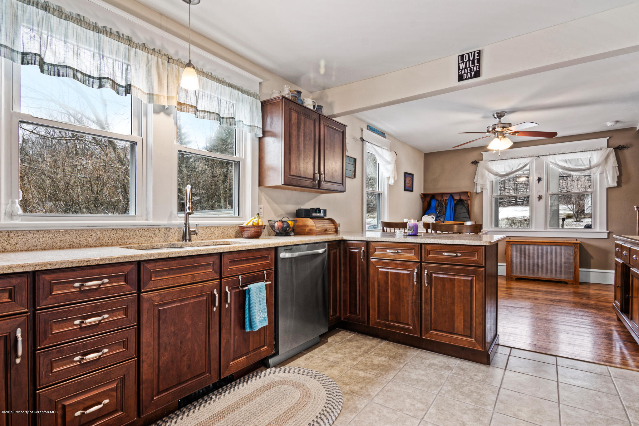532 Huntsville Road Dallas, PA 18612 - Photo 7 of 28 Gallery Image 7