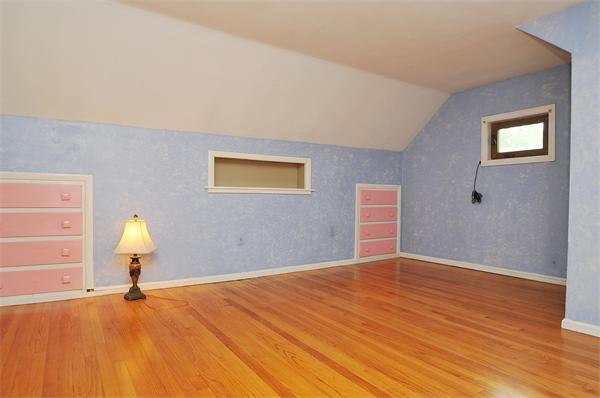 61 Grattan Street Springfield, MA 01119 - Photo 14 of 18 Gallery Image 14
