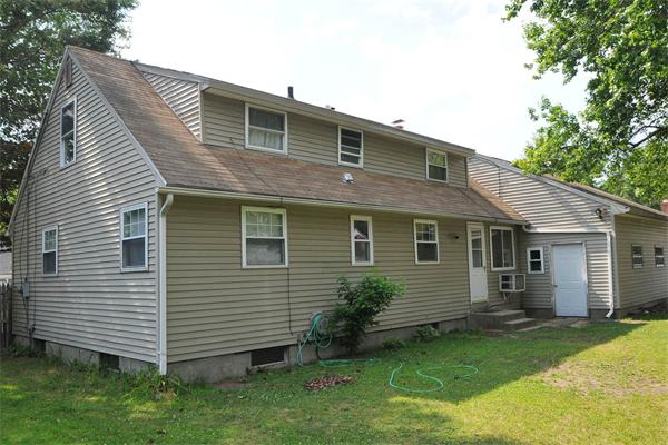 61 Grattan Street Springfield, MA 01119 - Photo 3 of 18 Gallery Image 3