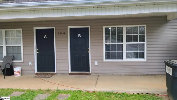 $995 | 104 B Garden Spot Circle, Liberty, SC 29657