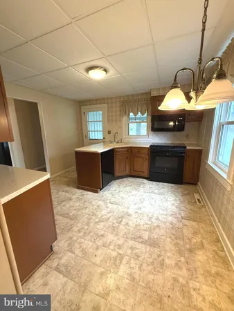 $1,500 | 4324 Valley Road, Enola, PA 17025