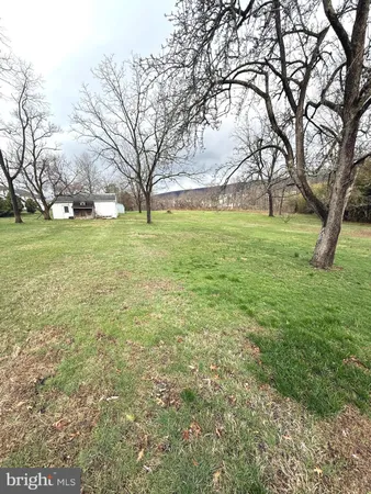 $1,500 | 4324 Valley Road, Enola, PA 17025