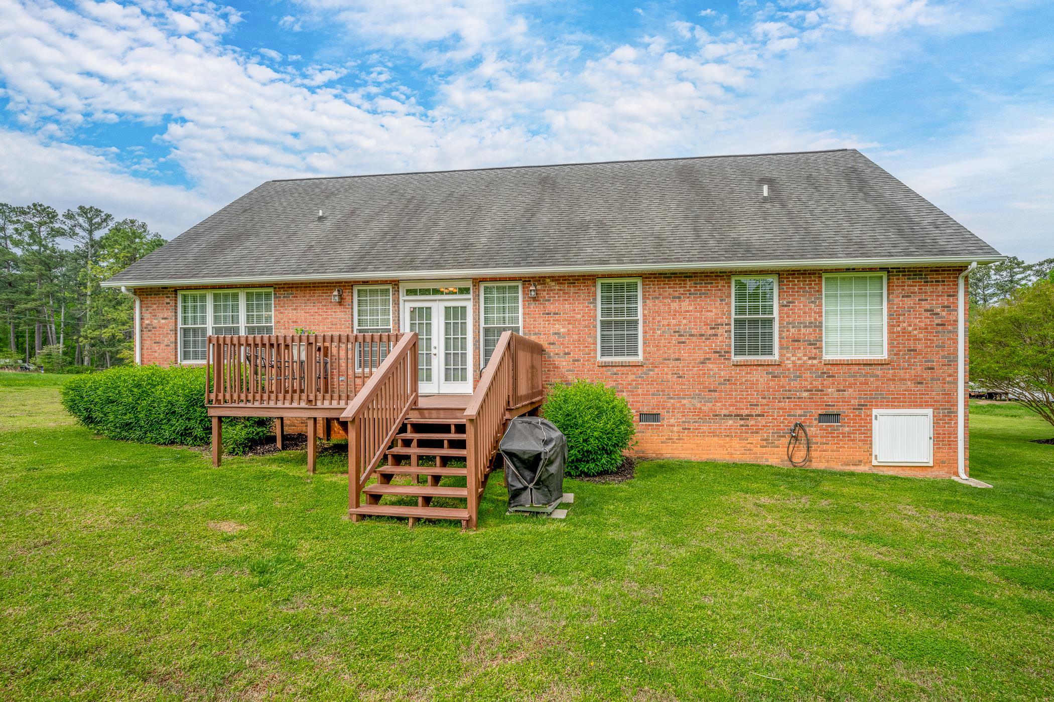 1033 South Rutherford Street Blacksburg, SC 29702 - Photo 2 of 28