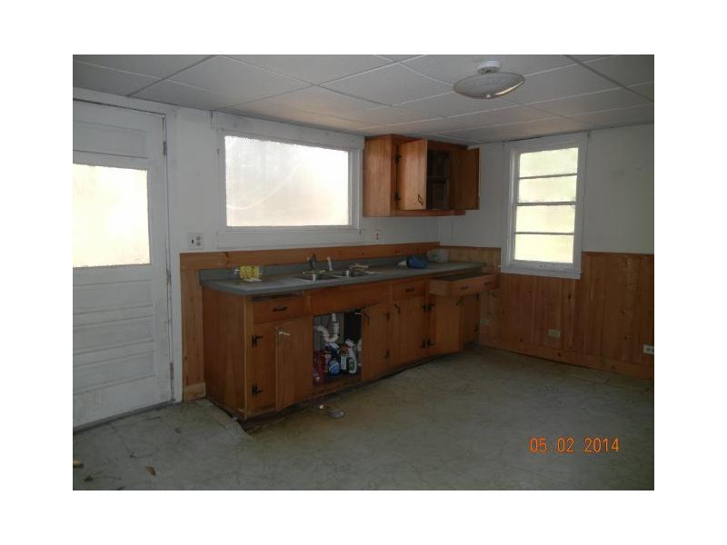 20 Privet Road Dedham, ME 04429 - Photo 6 of 10 Kitchen.