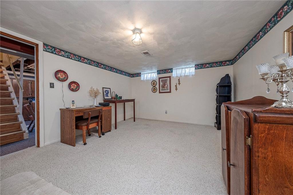 699 Kaye Avenue Monaca, PA 15061 - Photo 24 of 43