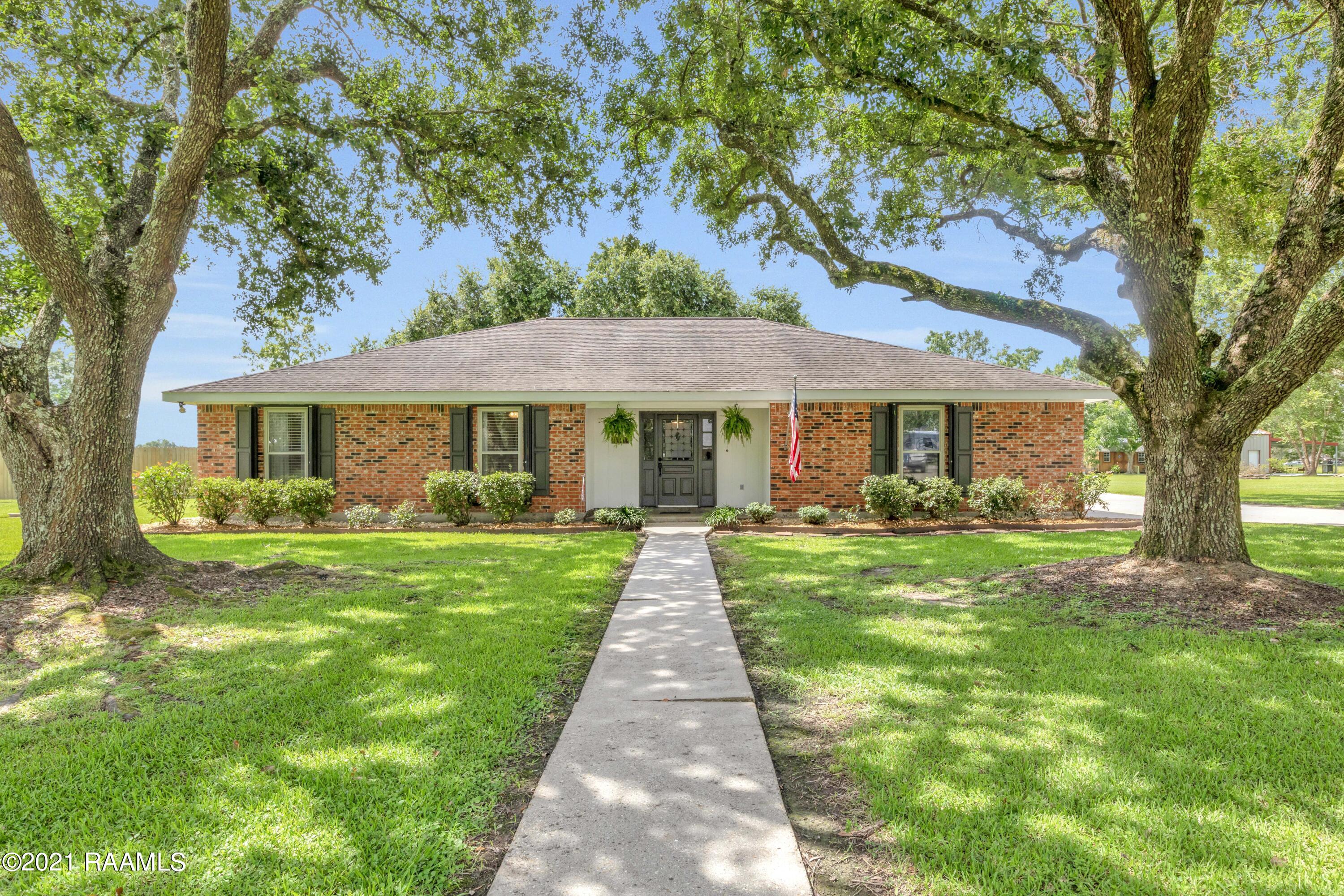 121 Little Farms Road Youngsville, LA 70592 - Photo 3 of 50 Gallery Image 3