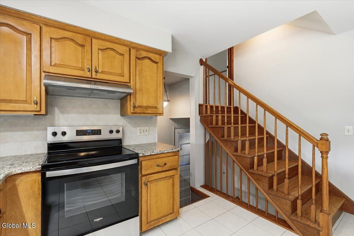 1117 Day Road Rotterdam, NY 12303 - Photo 8 of 40 16-013_MW2_9473