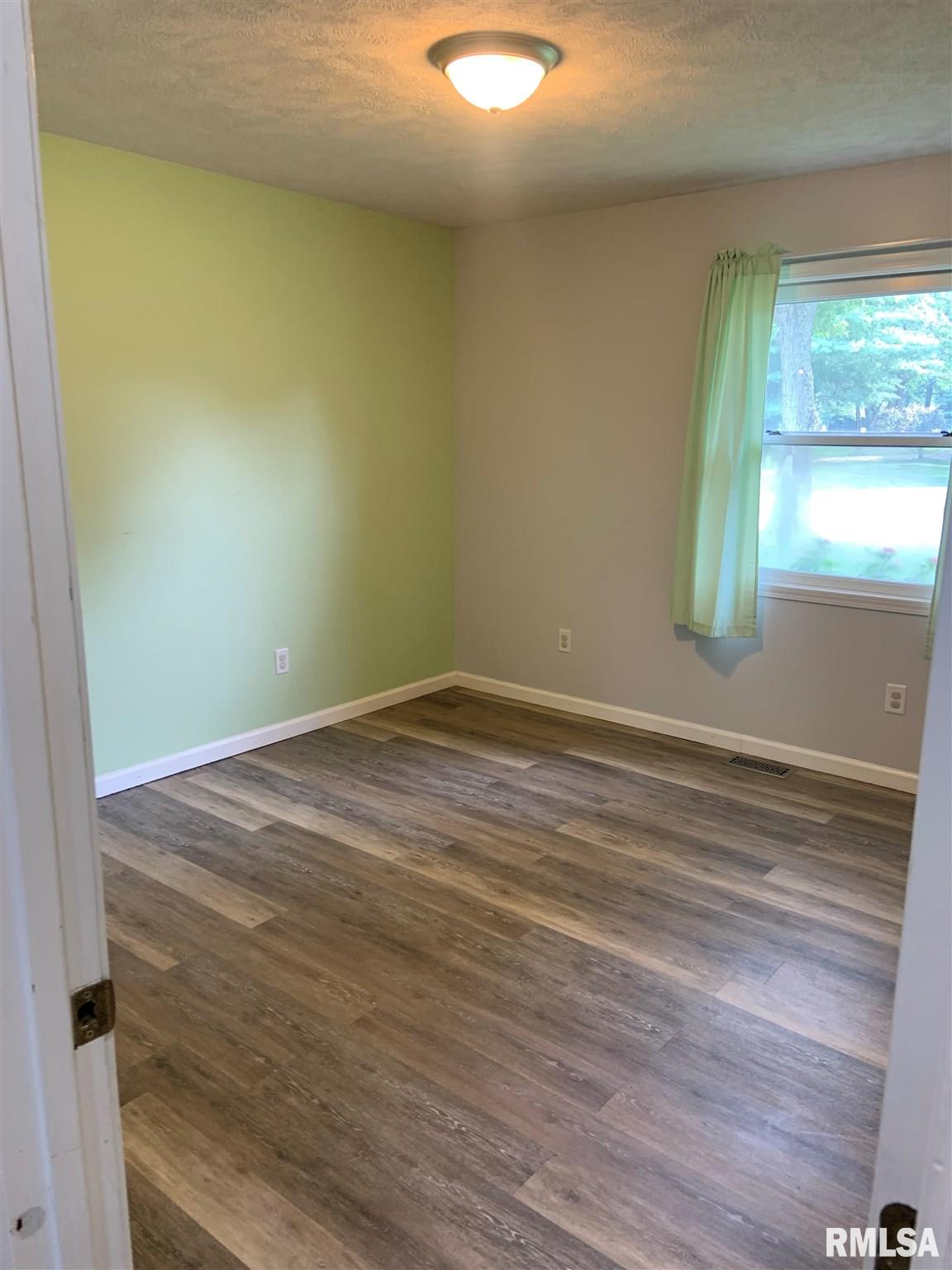 9 Sequoia Court Springfield, IL 62712 - Photo 10 of 12 Gallery Image 10