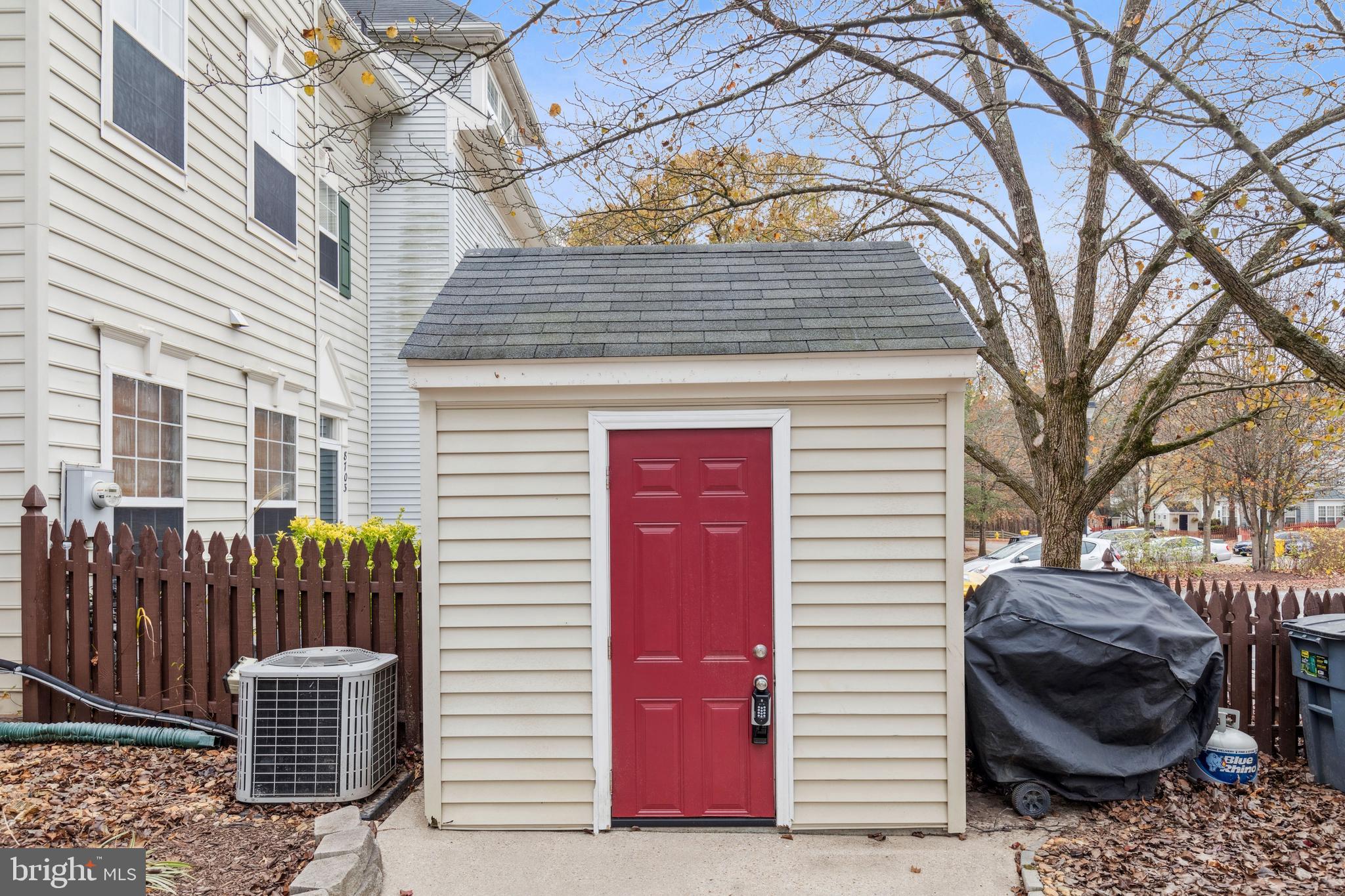 8705 Capistrano Way Odenton, MD 21113 - Photo 5 of 30 Gallery Image 5