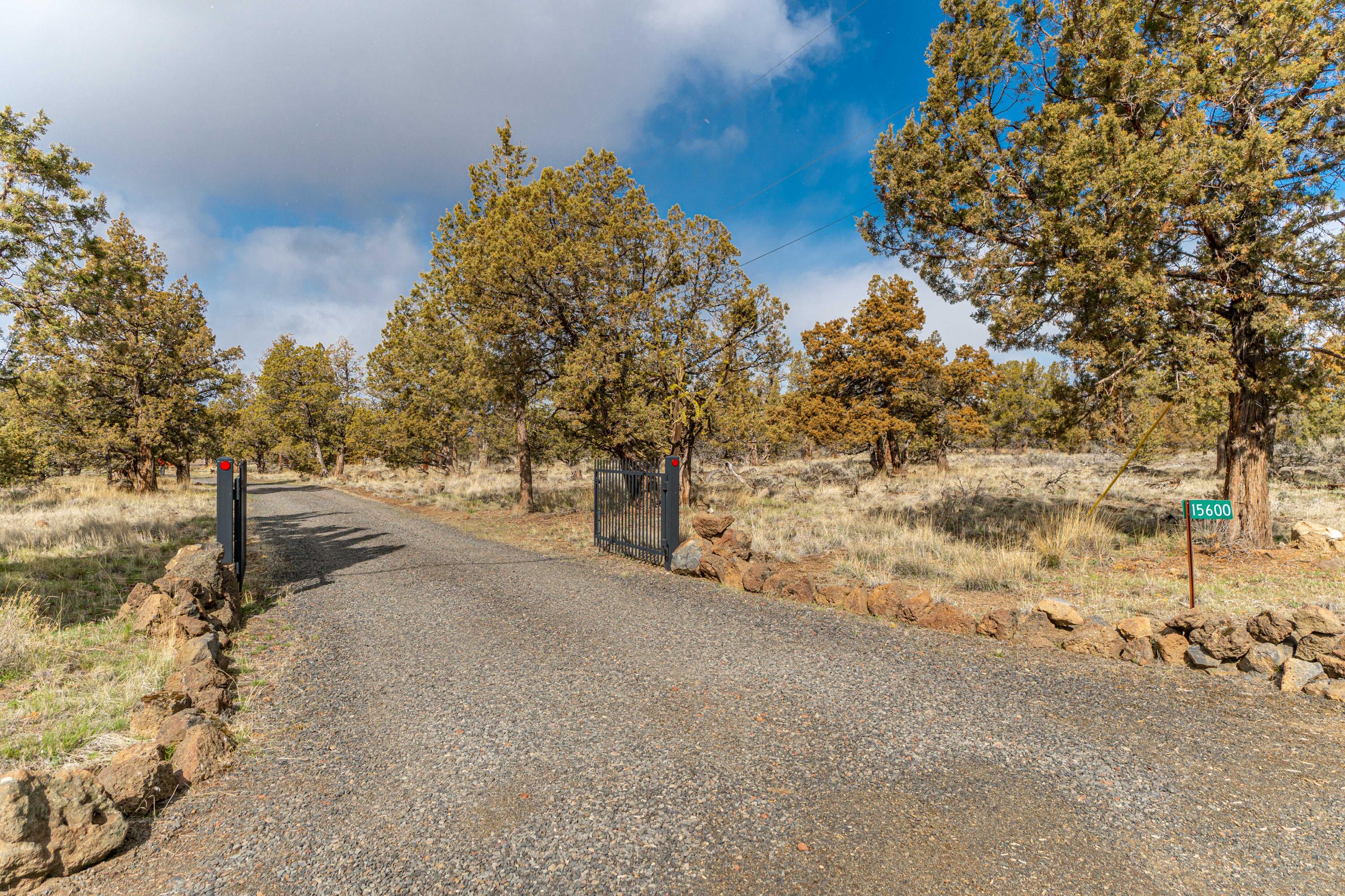 15600 Southwest Dove Road Terrebonne, OR 97760 - Photo 38 of 49 36